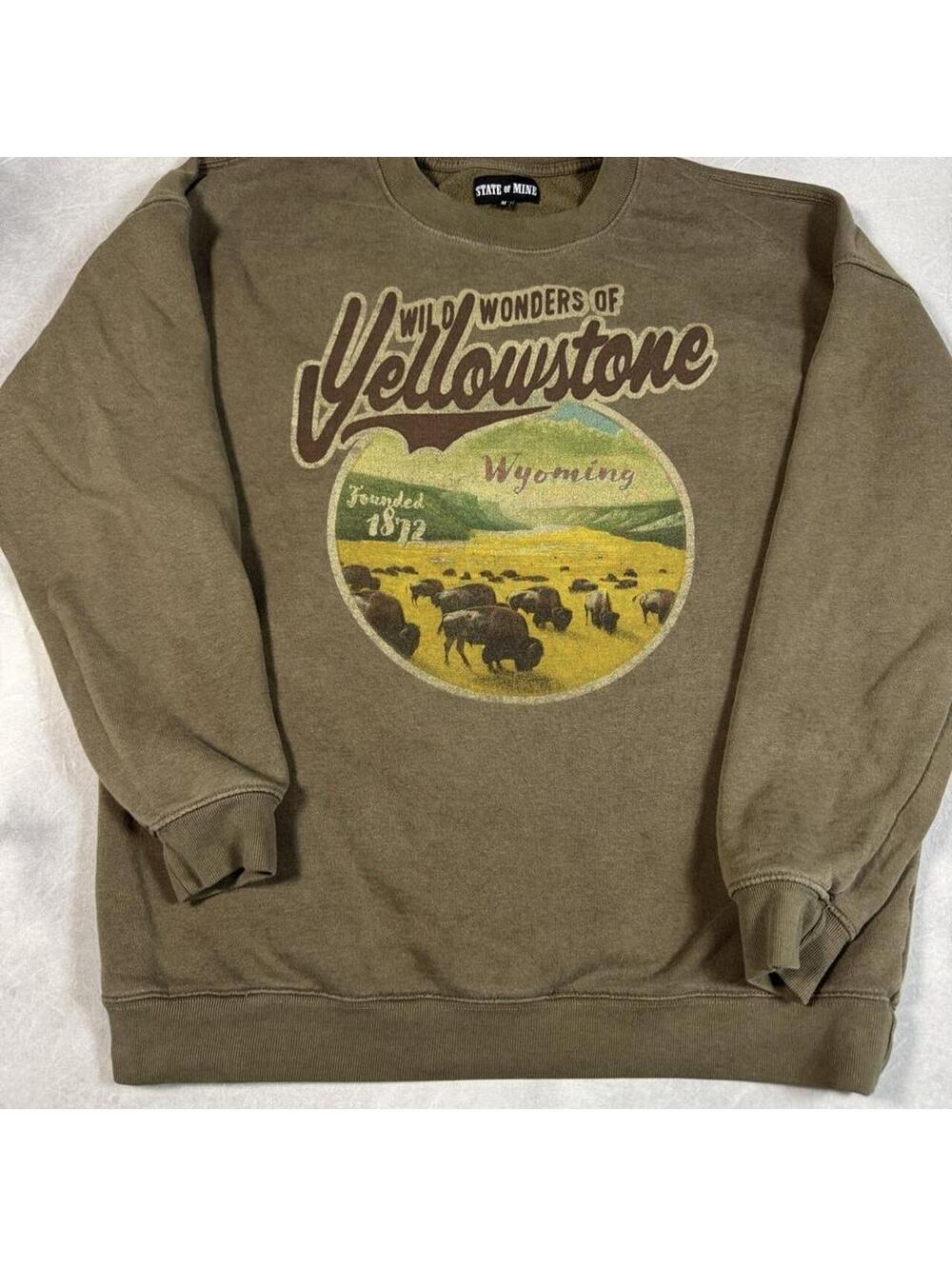 Yellowstone Montana / Wyoming Bison Sweatshirt Medium National Park Western